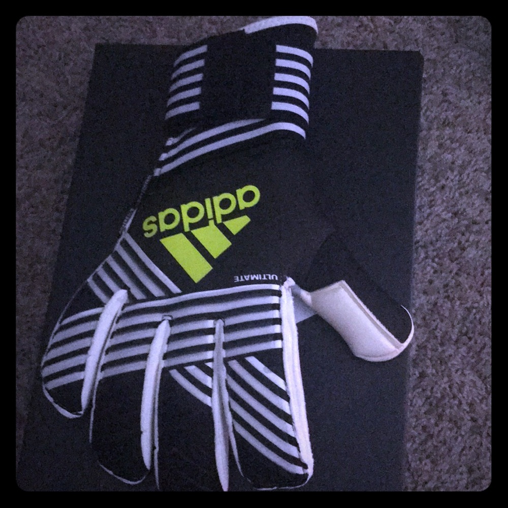Adidas Ace Trans Ultimate Goalie Gloves Size 8